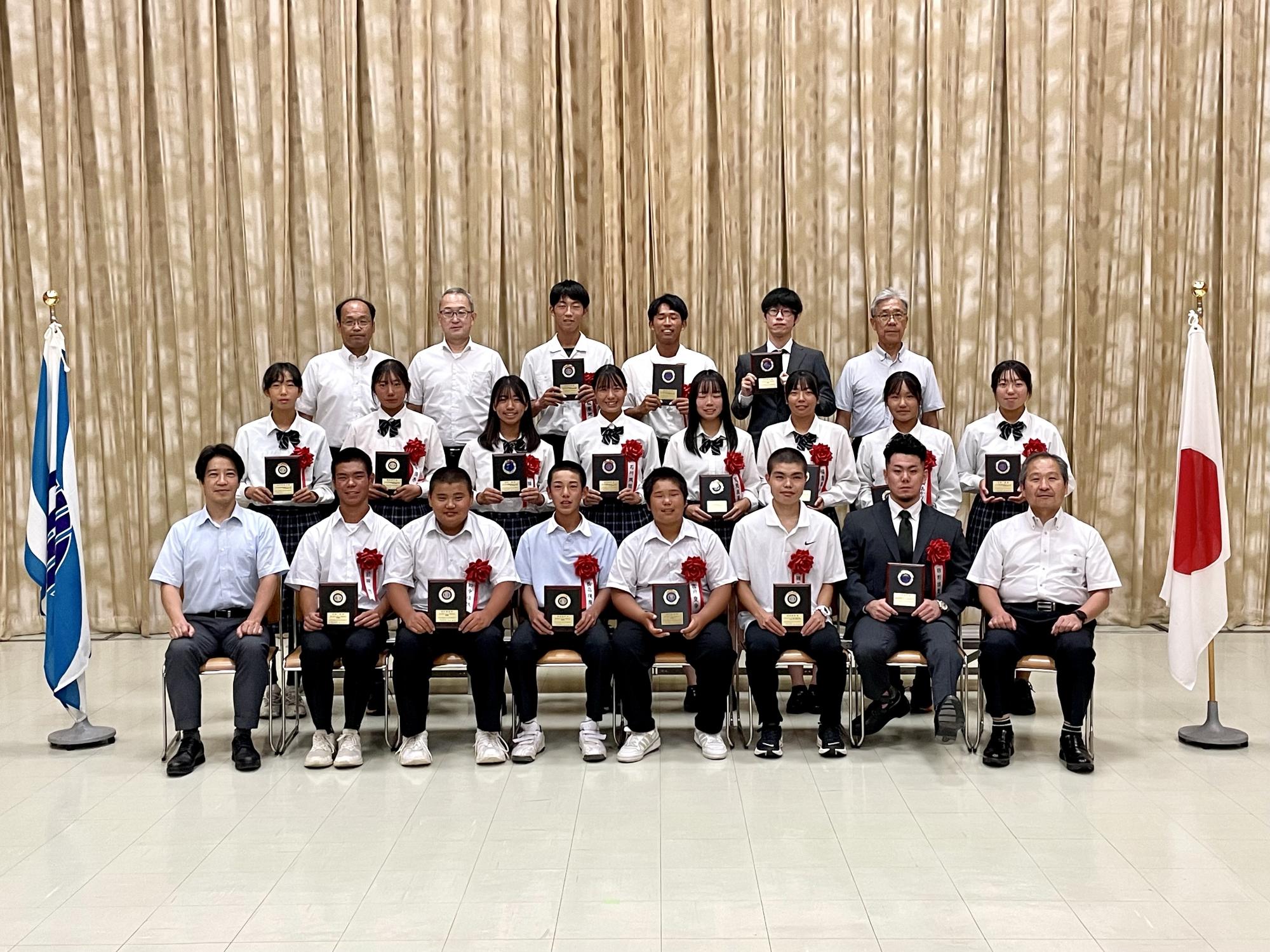 受賞者との集合写真
