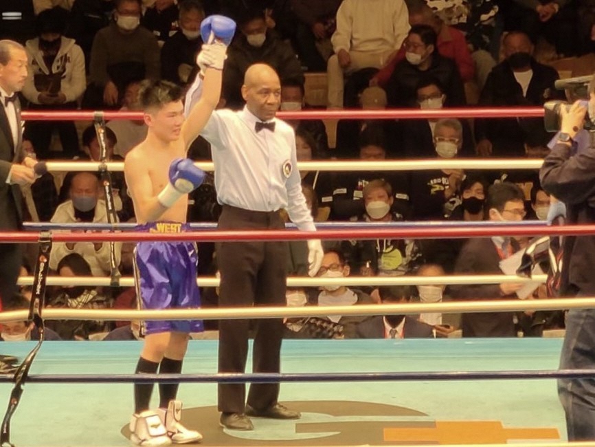 後楽園ホールのリングで全日本新人王に輝いた松江琉翔さん