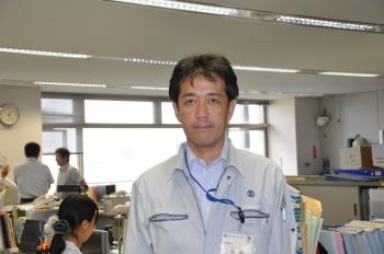 平成23年に採用された建設部道路建設課の土木職、高橋大始さんの写真