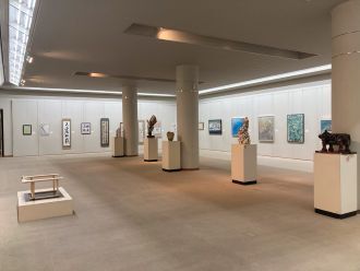 昨年の加古川市美術協会展の様子2