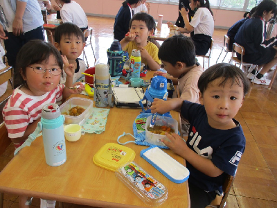みんなで食べるとおいしいね