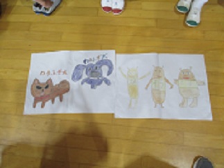 保健委員会が考えたキャラクター。左が「わるふざ犬」、右が「ばん」「そう」「こう」