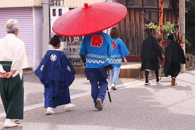 頭人行列頭出発