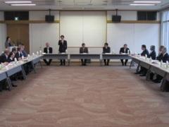 兵庫県都市教育長協議会で挨拶する岡田市長