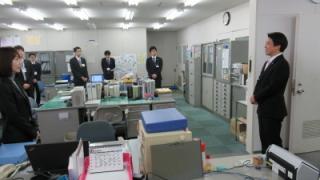 挨拶する岡田市長