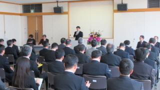 訓示を述べる岡田市長