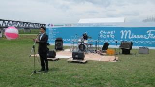 挨拶する岡田市長