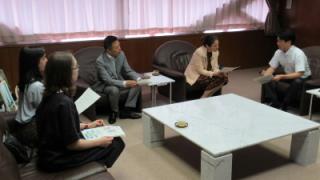 懇談する岡田市長