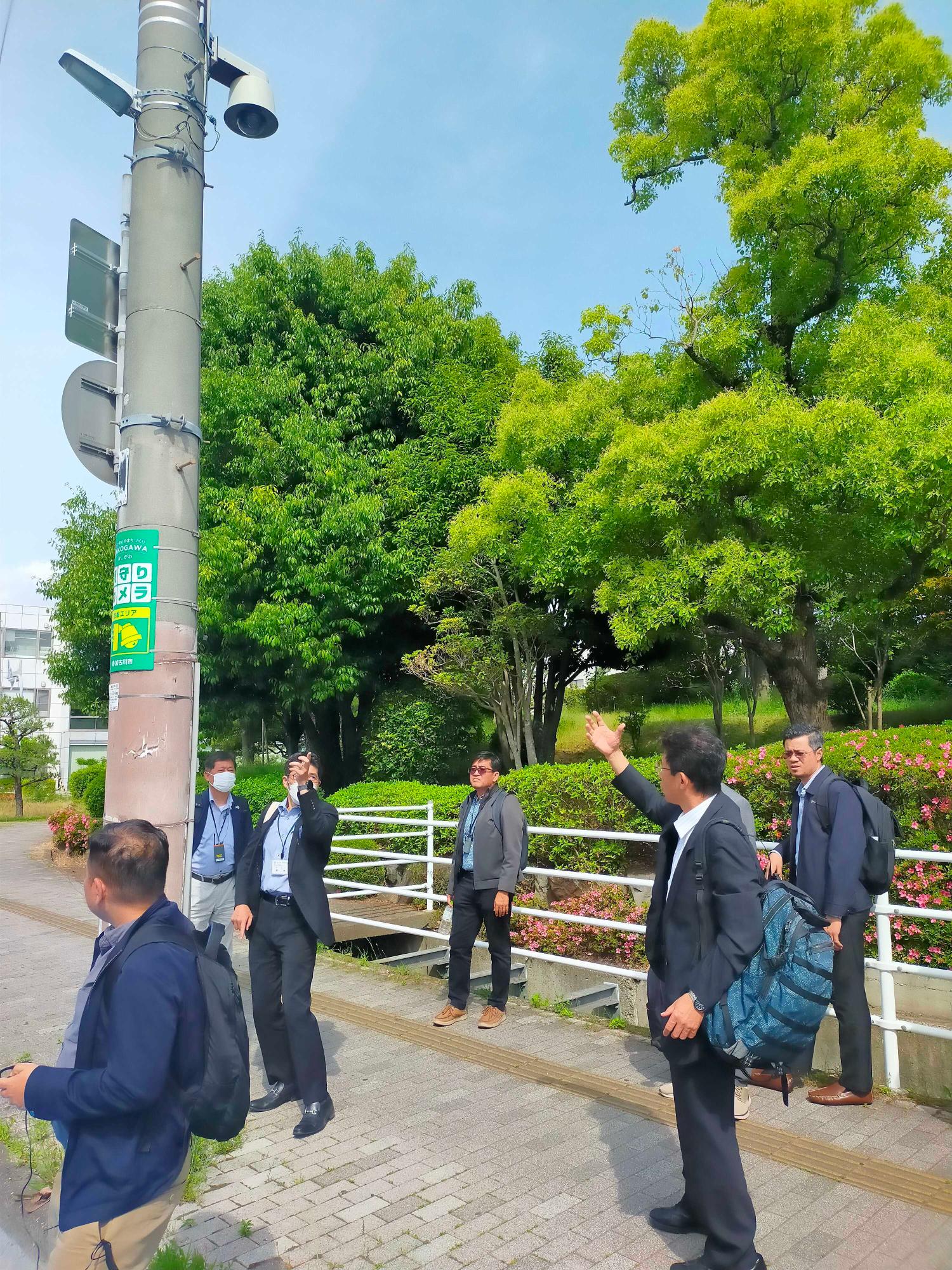 見守りカメラ視察の様子