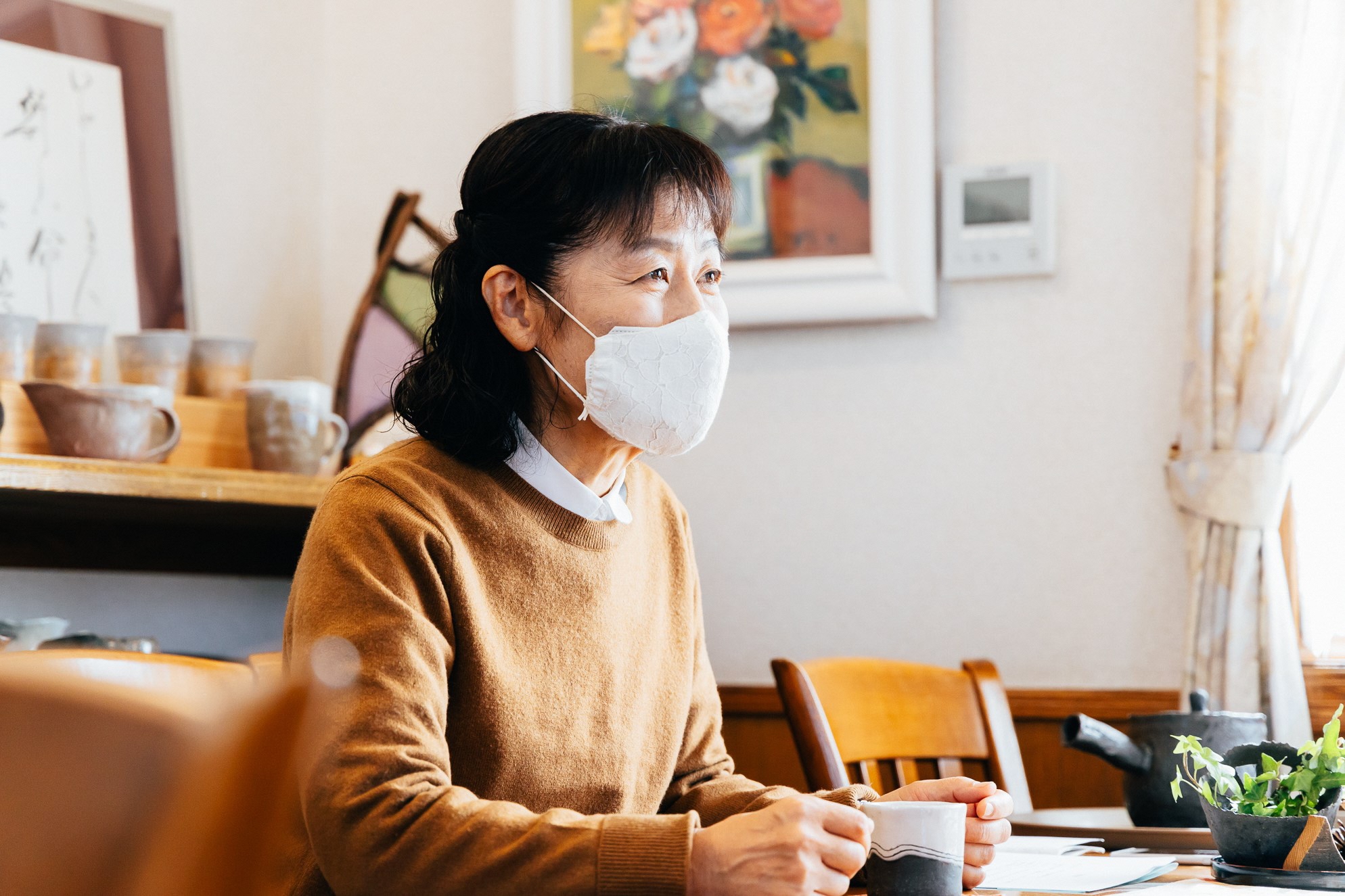 会話する遠藤由美子さん