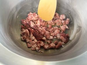 豚肉炒める