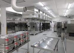 コンテナ室(出来上がった給食の差し込み)