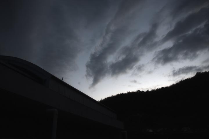 薄明の空