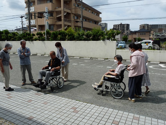 アスファルト道路の体験