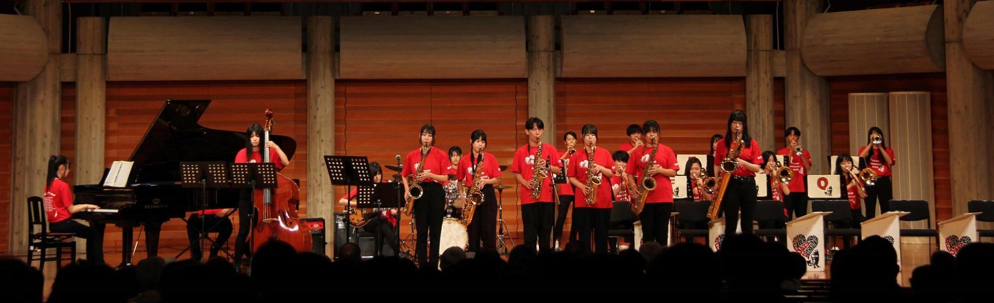 高砂高校ジャズバンド部の演奏
