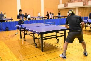 1対1でラリーする参加者
