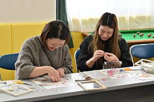 参加者同士で交流する様子