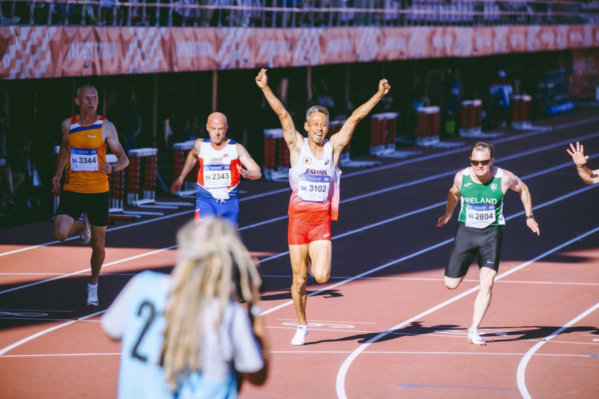 世界マスターズ陸上競技選手権大会で走る赤堀弘晃さん（撮影:北原基行）