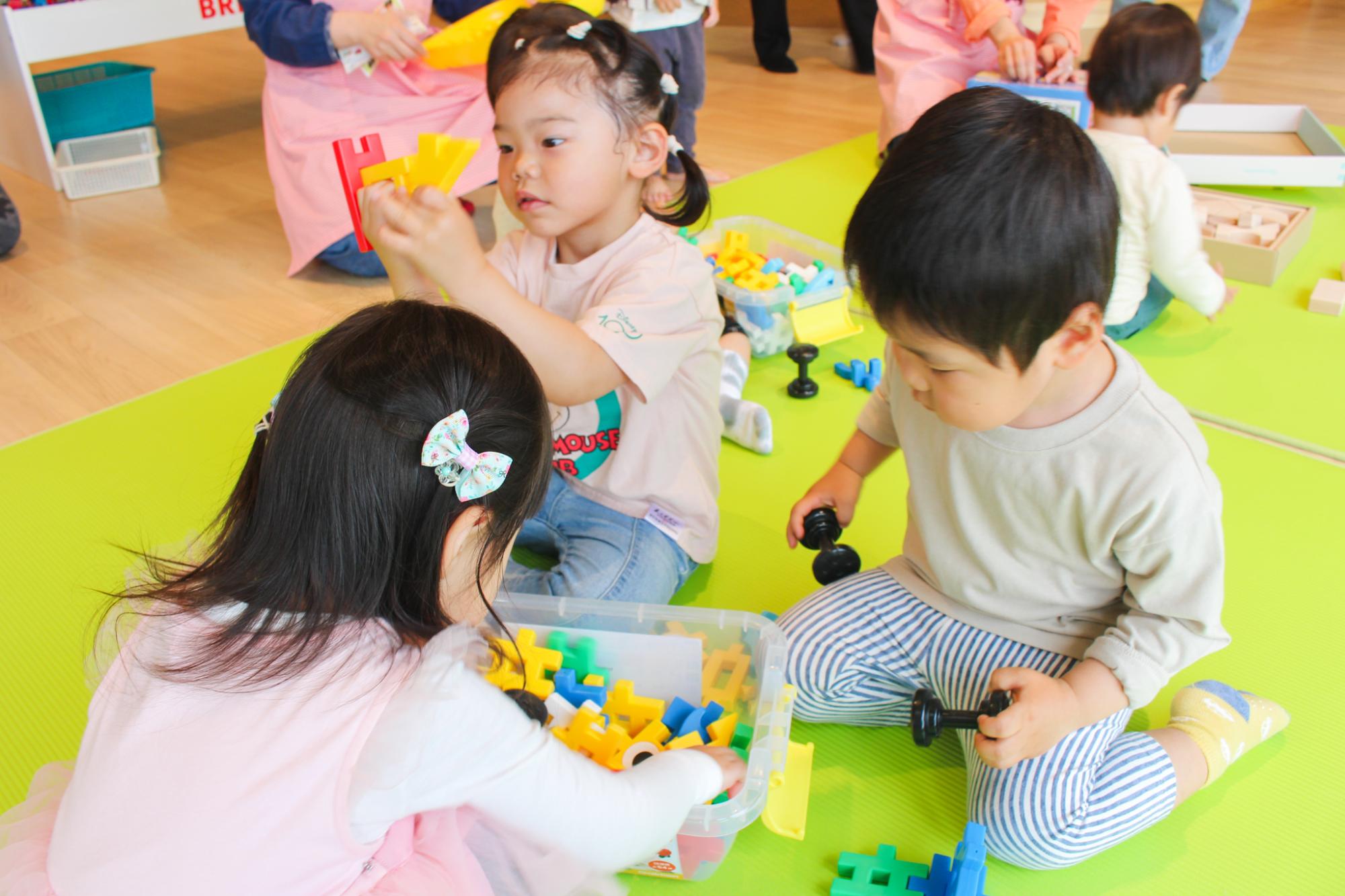 おもちゃ開封の様子2