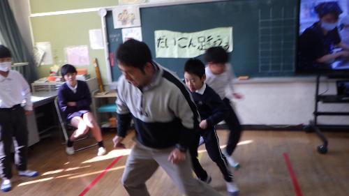 だいこんあしきょうそう