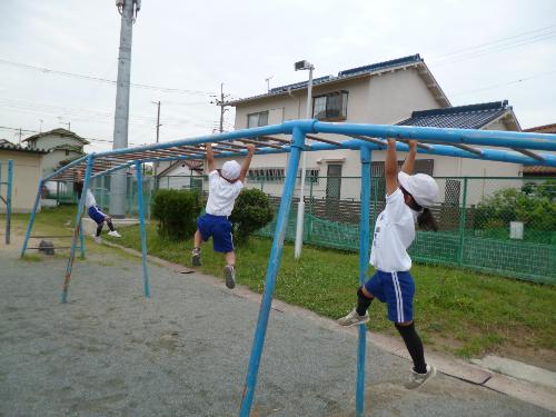 うんてい