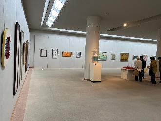 昨年の加古川市美術協会展の様子