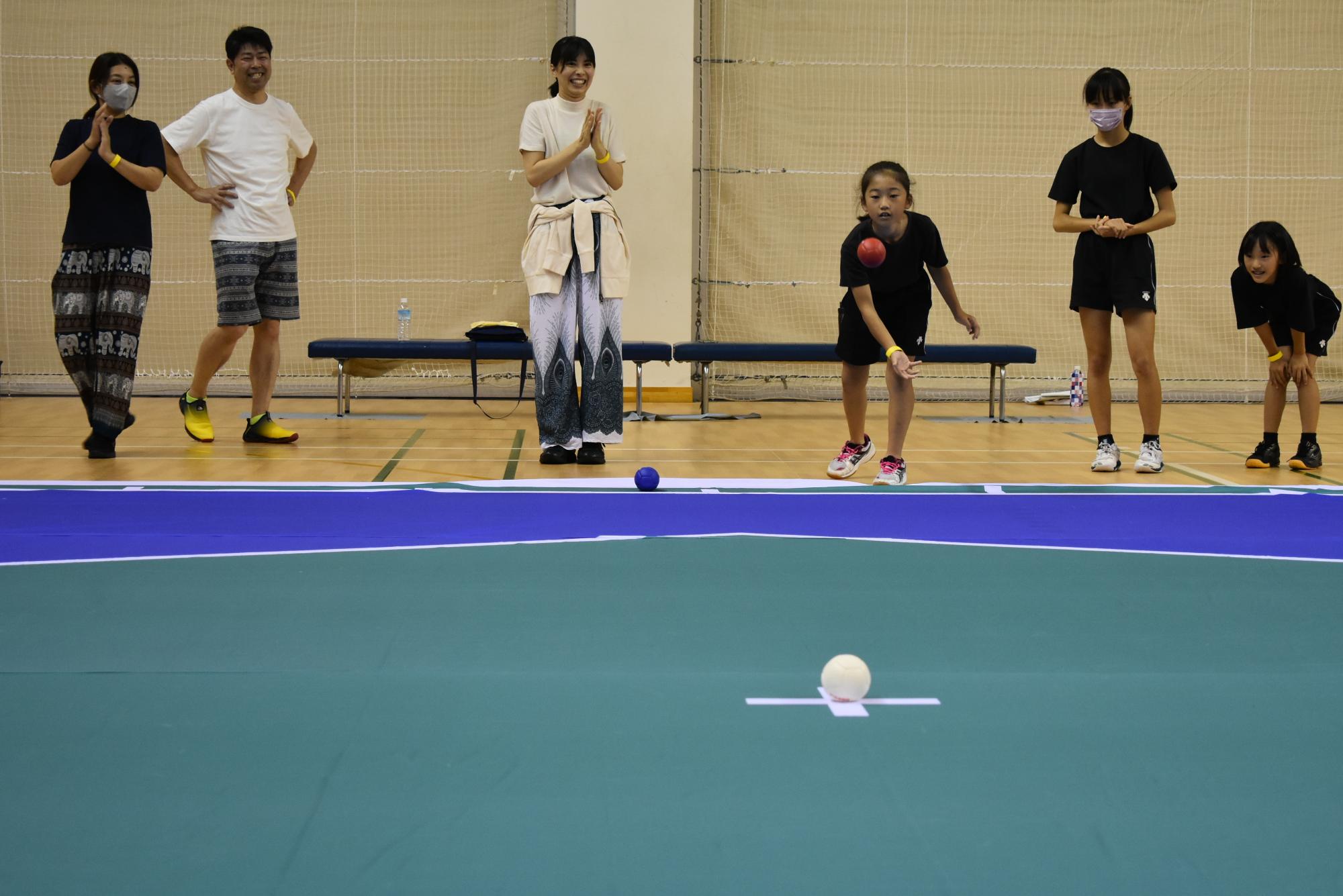 ボッチャ大会決勝戦の様子