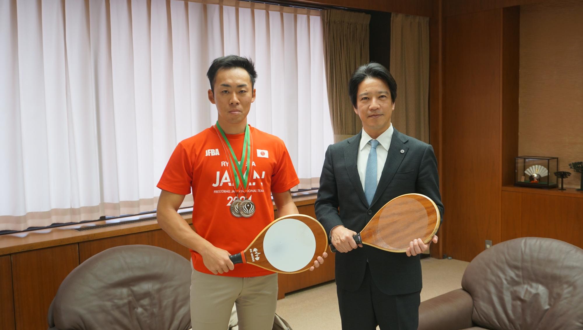 中野克希さんと市長の写真