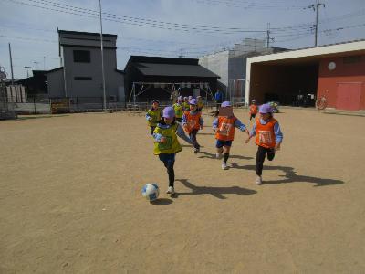 5歳児女子の試合の様子