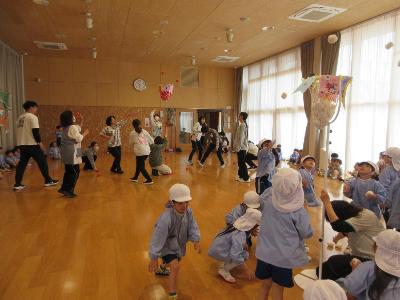 5歳児と大人の玉入れ大会！