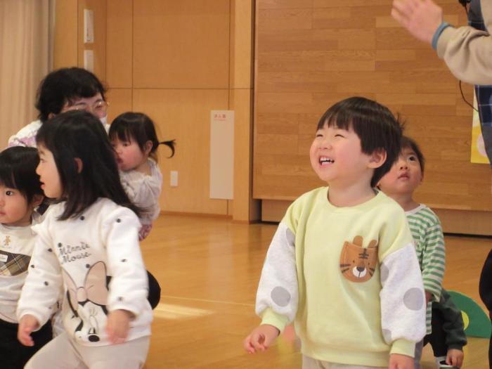りす組　たまごのあかちゃん　笑顔のこども