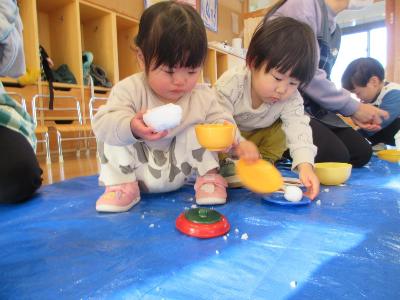 ゆきのご飯が器からそっくりそのまま出てきた