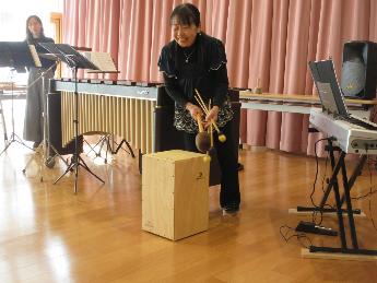 打楽器の演奏