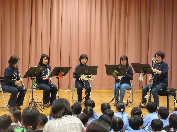 ふるーつもちさん　クラリネットアンサンブルの様子