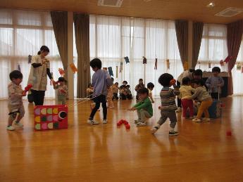 玉入れ2歳児