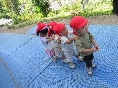 なかよし電車の0・1歳児