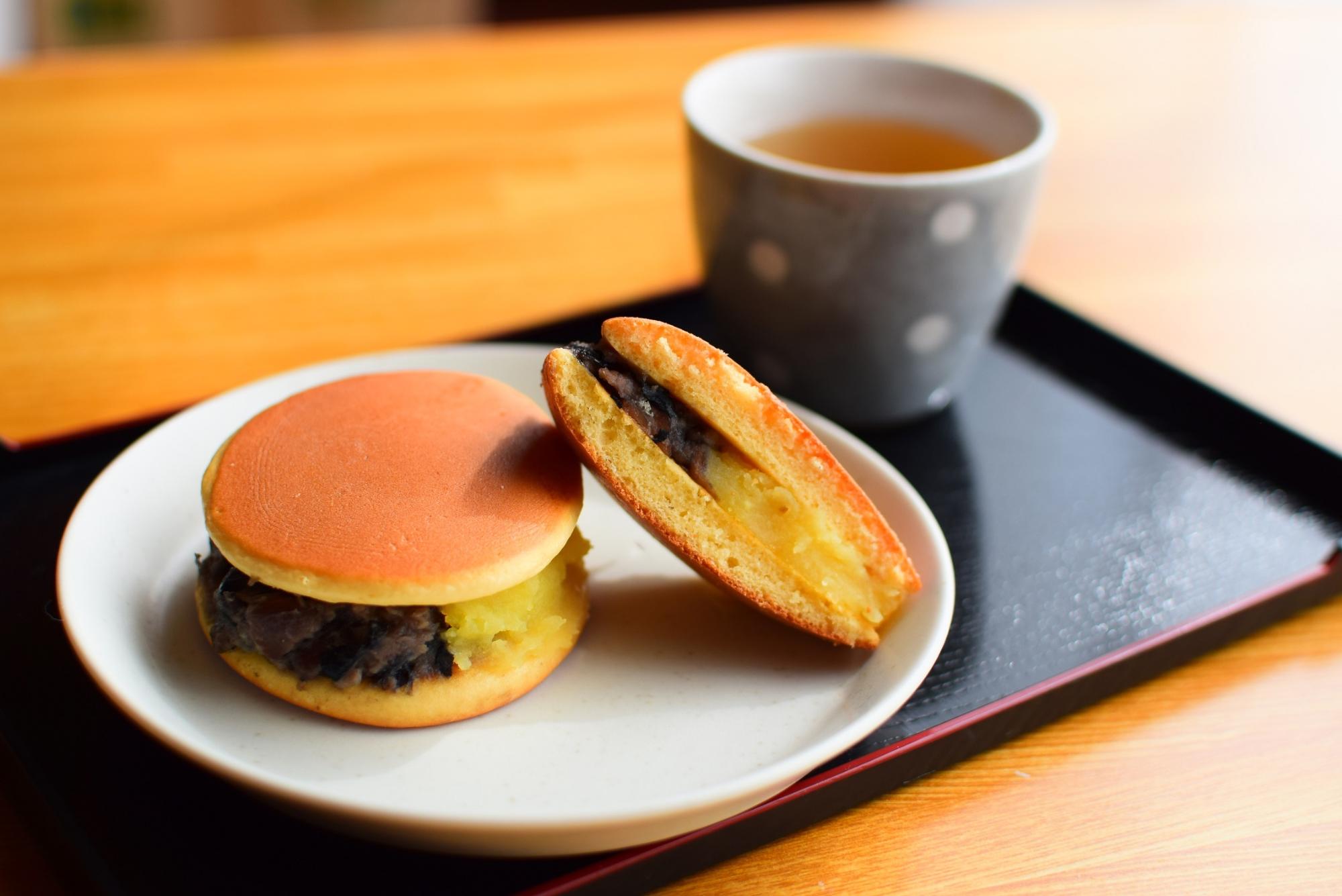 黒豆と栗きんとんのどら焼き