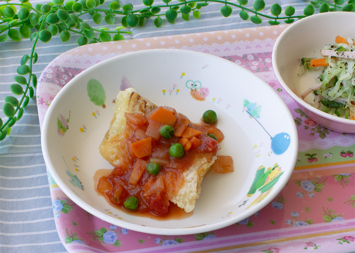 魚の唐揚げトマトあん