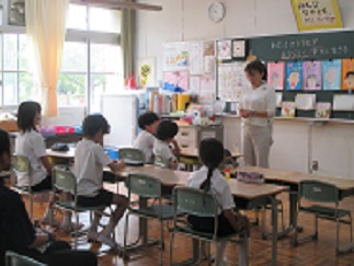 特別支援学級の人権参観授業の様子。