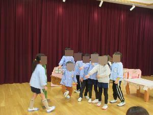 おおかみが子ヤギの家にやってくる