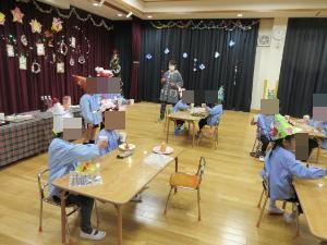 乾杯をしているところ