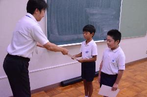 選任状を渡す