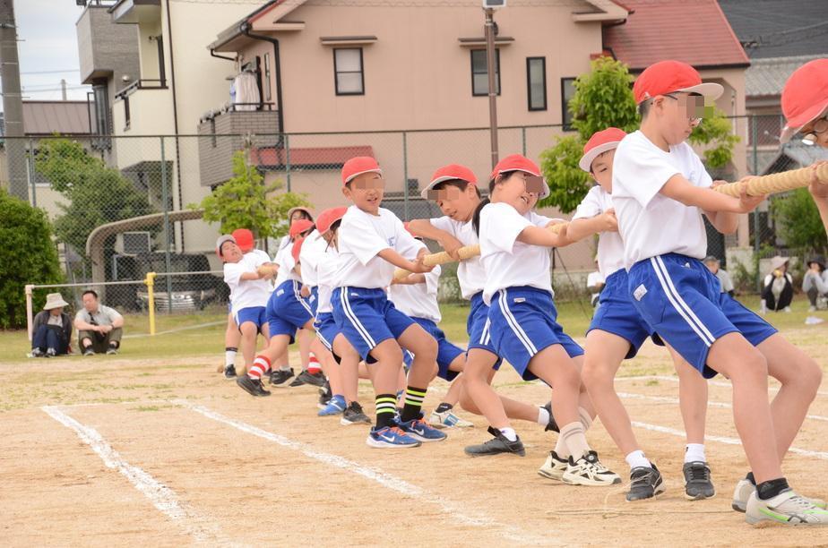 紅組も力いっぱい引っ張ります！