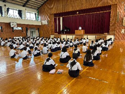 始業式のようす