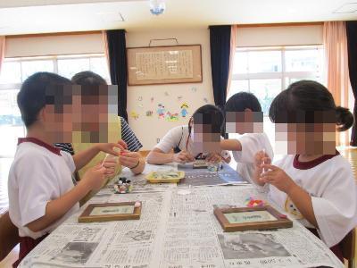 フォトフレーム作りの様子です。