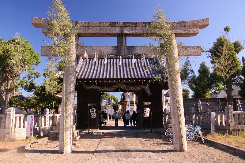 秋祭りの鳥居