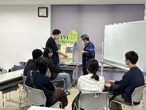 デモ機で体験している様子