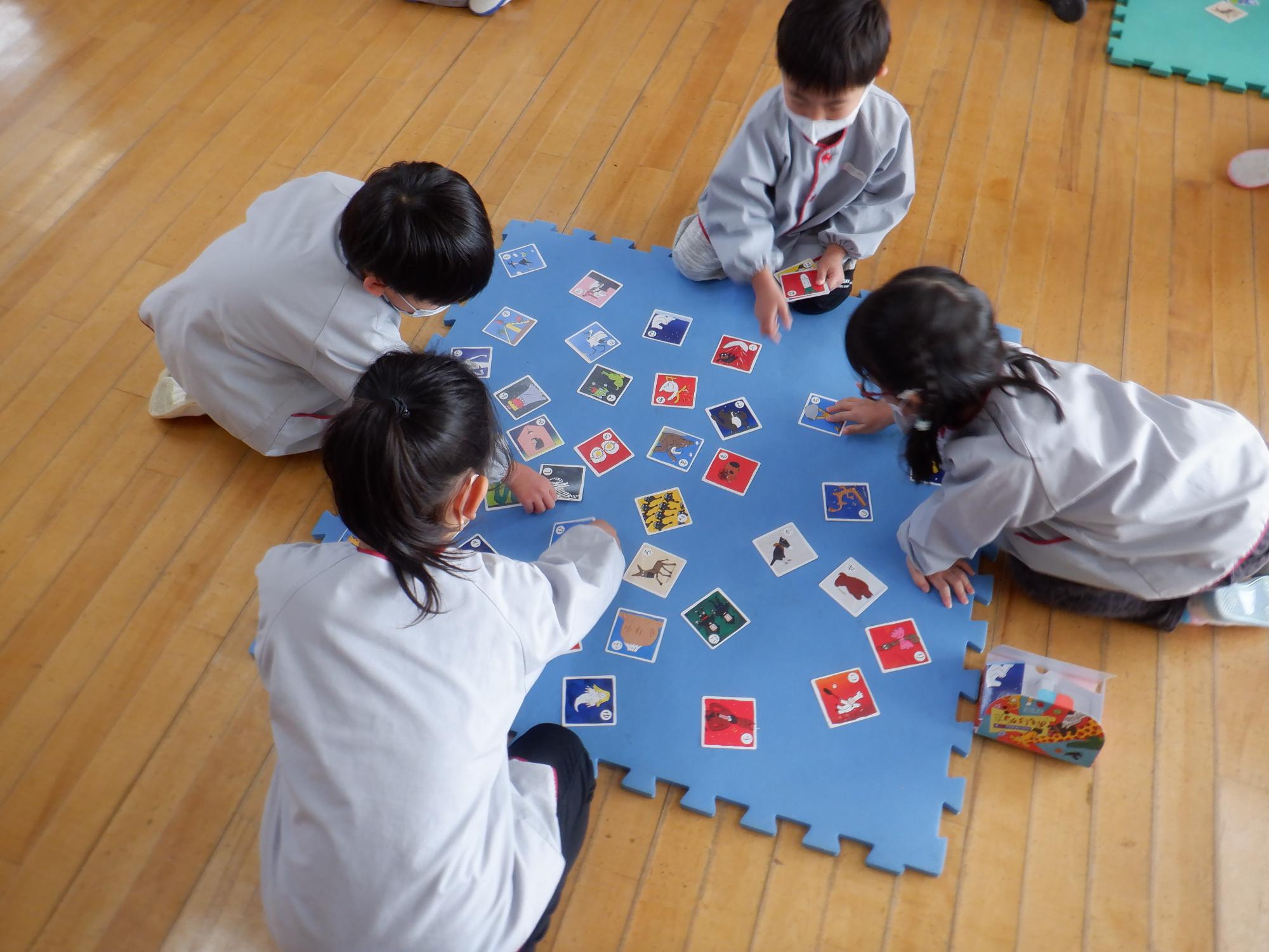 かるた大会4歳児