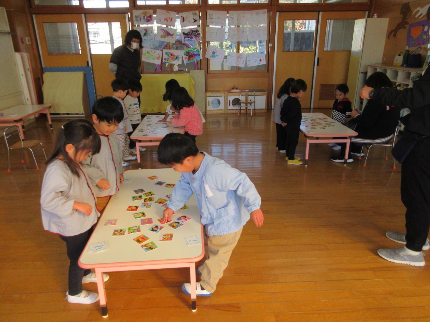 かるた大会　3歳児