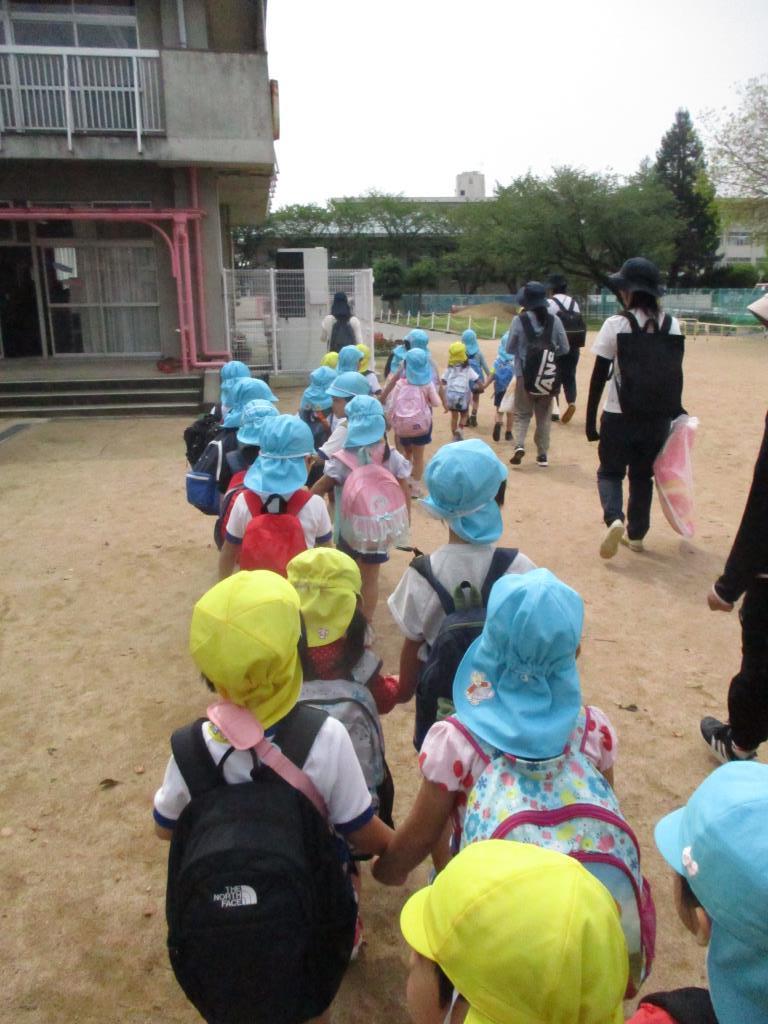 氷丘幼稚園まで遊びに行くよ！